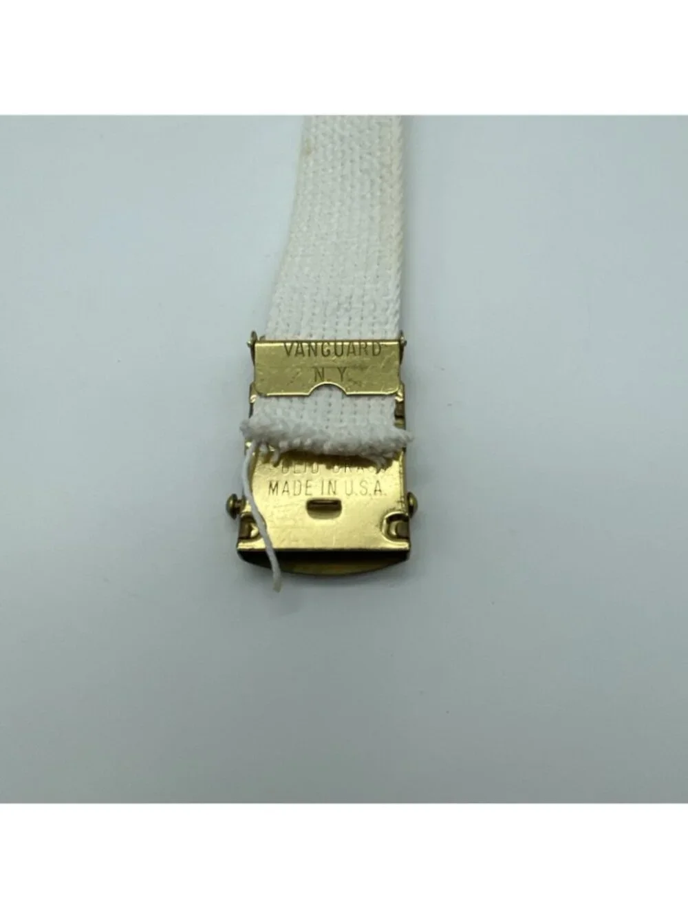 Vanguard NY White Slip Thru Adjustable Belt Men’s Size M